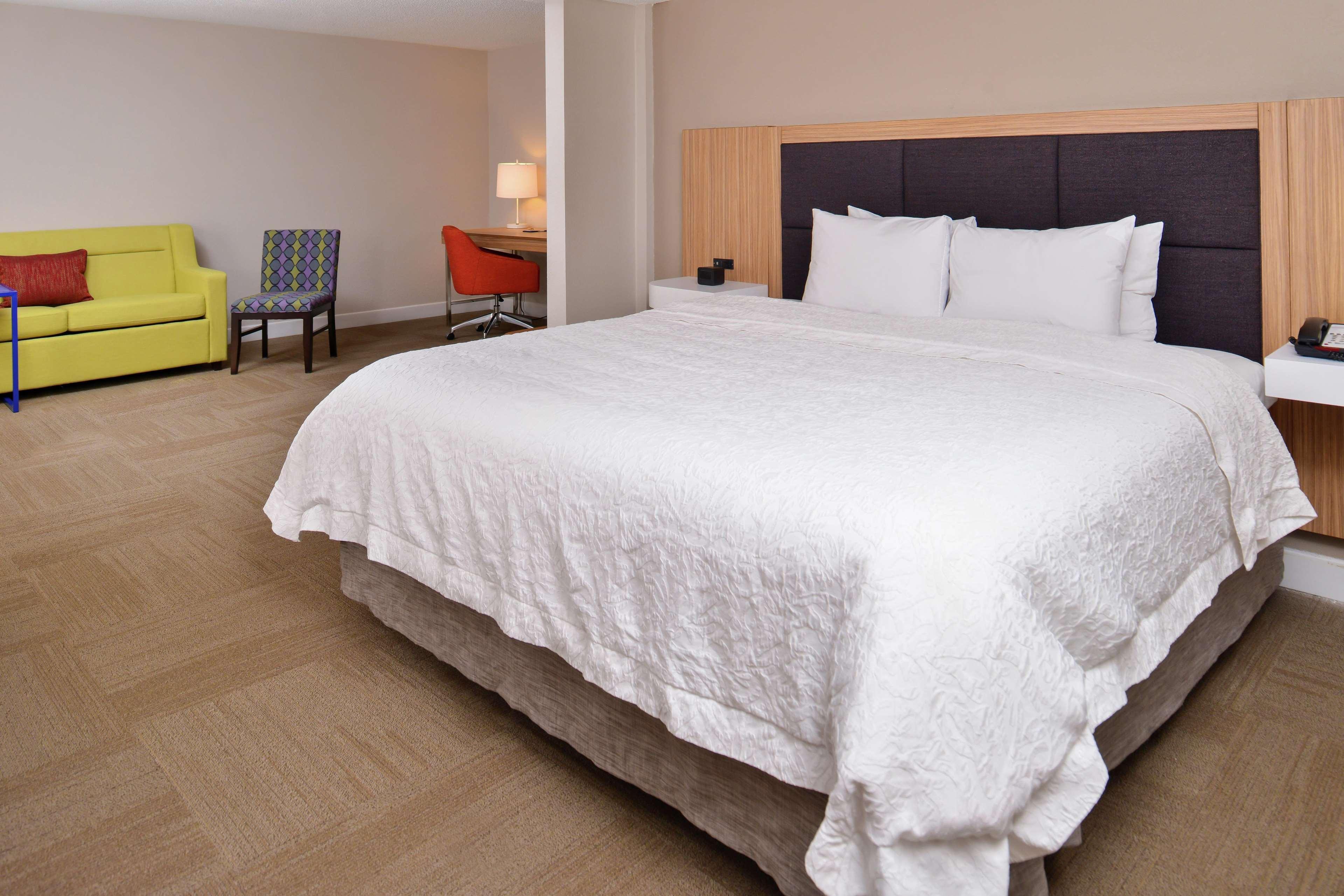Hampton Inn Greensboro East / Mcleansville Экстерьер фото