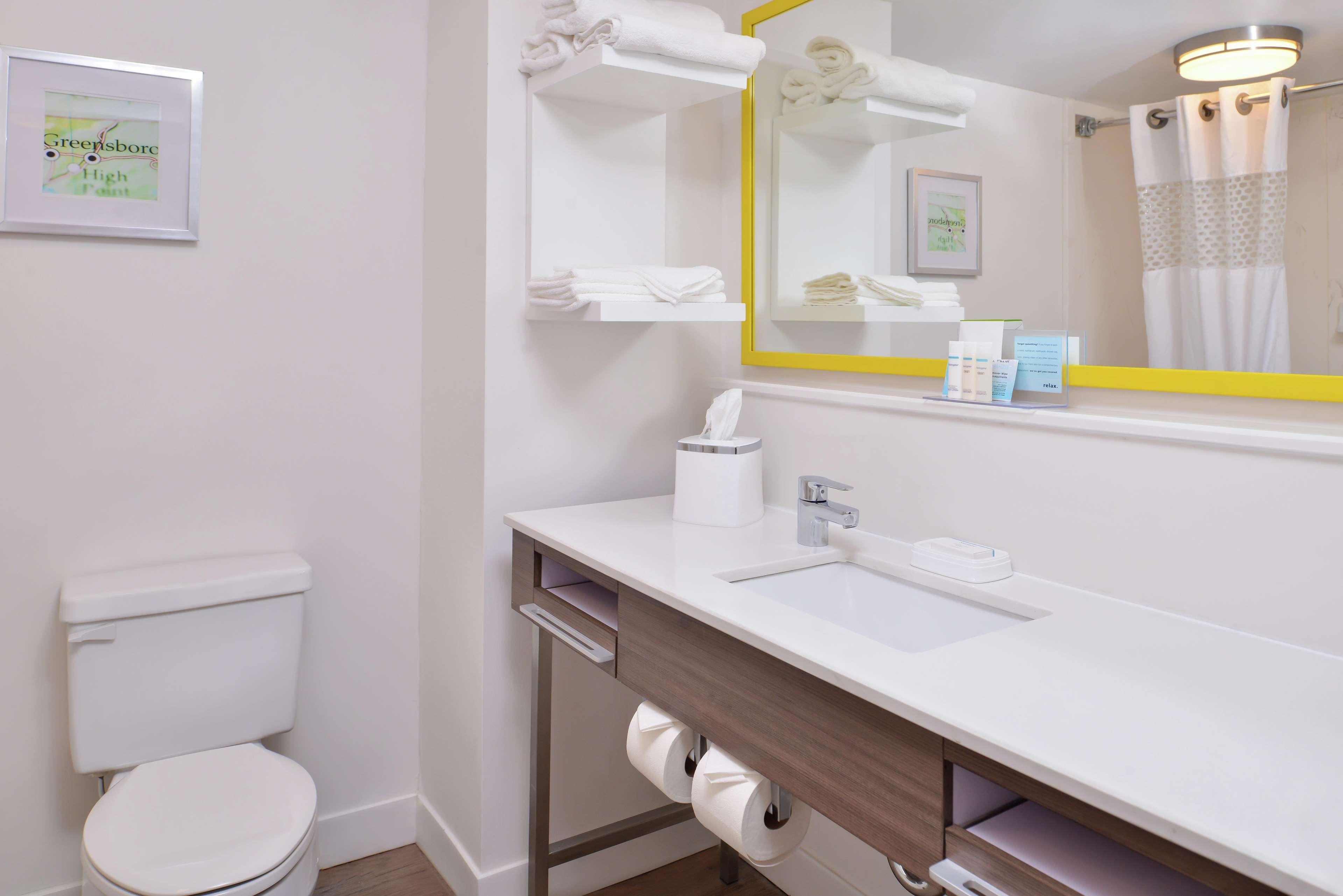 Hampton Inn Greensboro East / Mcleansville Экстерьер фото