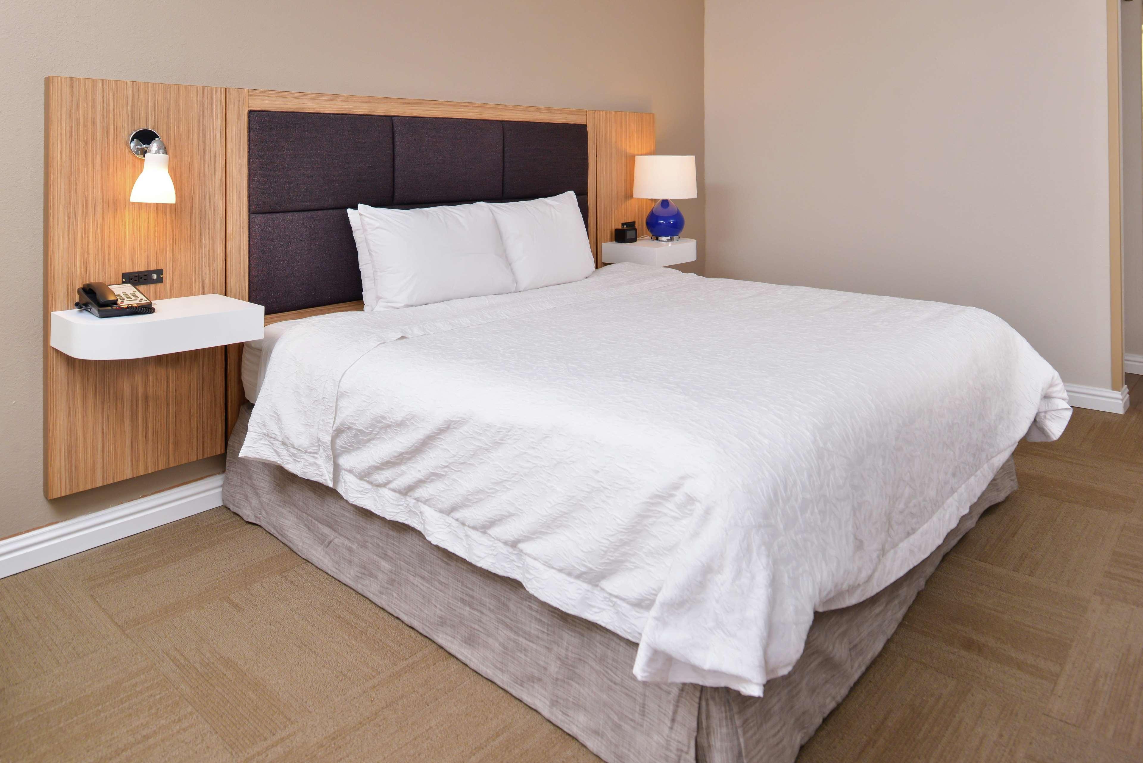 Hampton Inn Greensboro East / Mcleansville Экстерьер фото