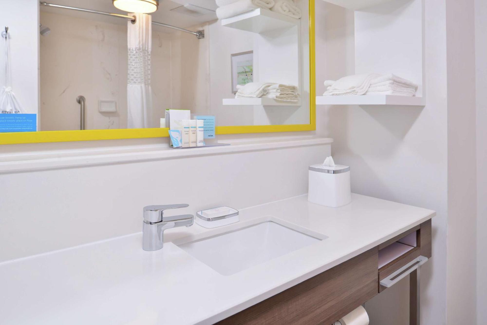 Hampton Inn Greensboro East / Mcleansville Экстерьер фото