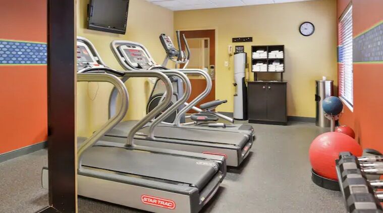 Hampton Inn Greensboro East / Mcleansville Экстерьер фото